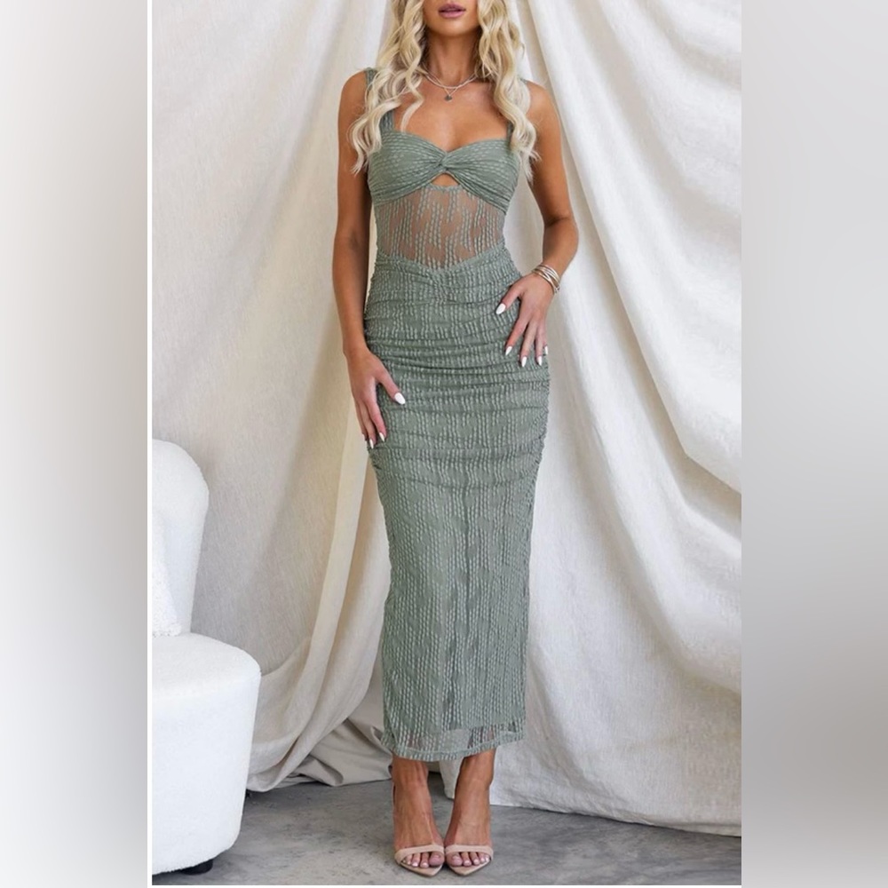Mesh Ruched Detail Maxi Dress